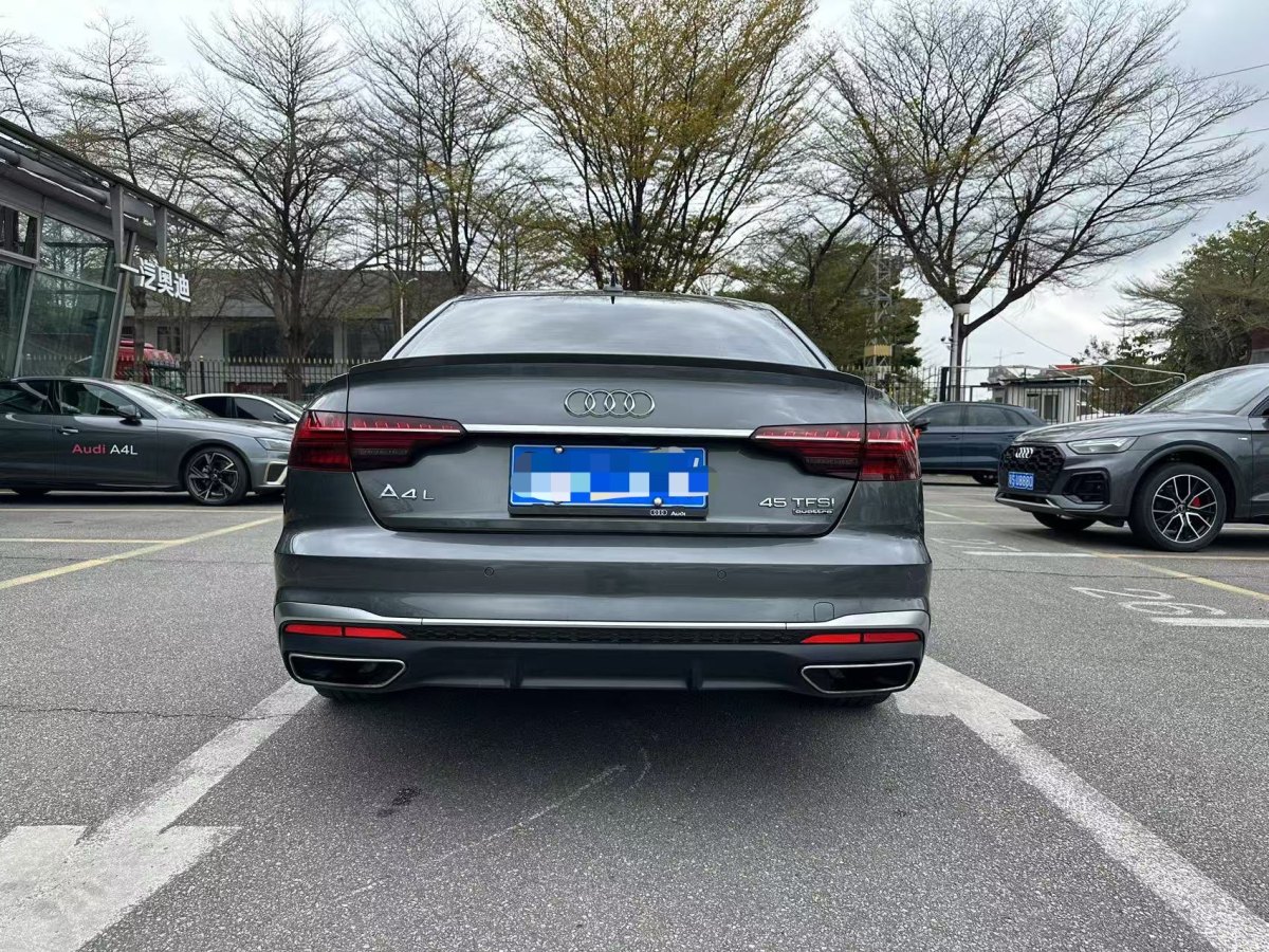 奧迪 奧迪A4L  2022款 45 TFSI quattro 臻選動感型圖片