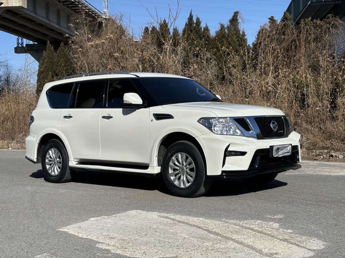 日產(chǎn) 途樂  2018款 4.0L 鉑金型圖片