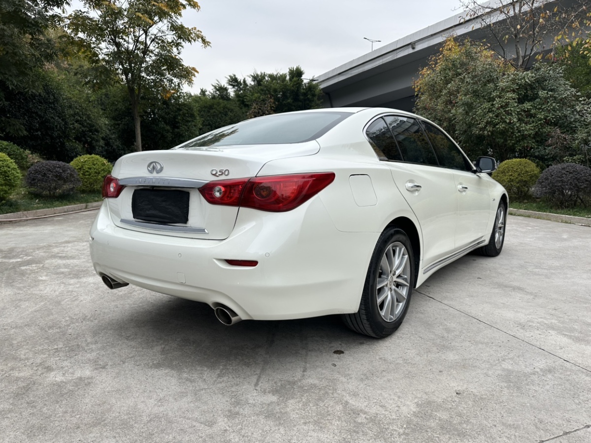 英菲尼迪 Q50L  2016款 2.0T 舒適版圖片