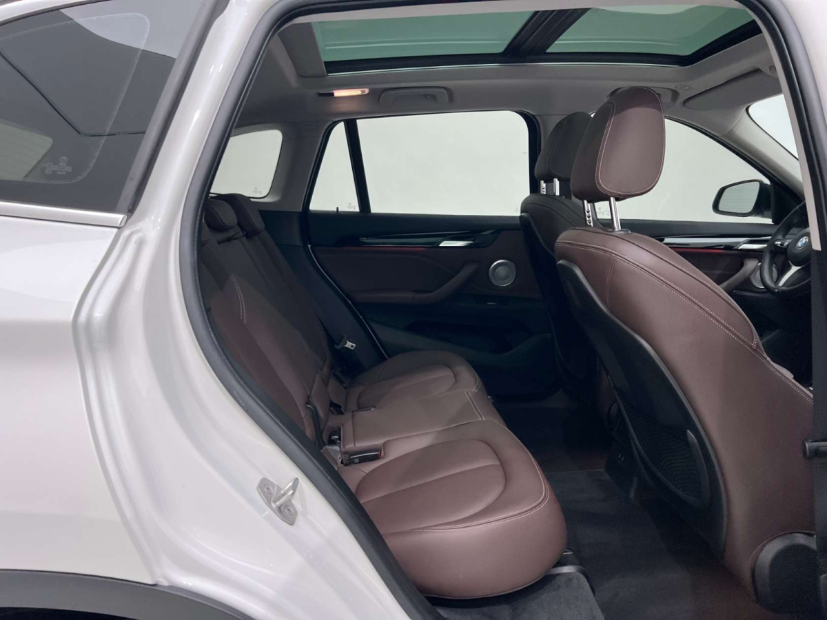 寶馬 寶馬X1  2013款 X1 xDrive20i 2.0T 探索版圖片