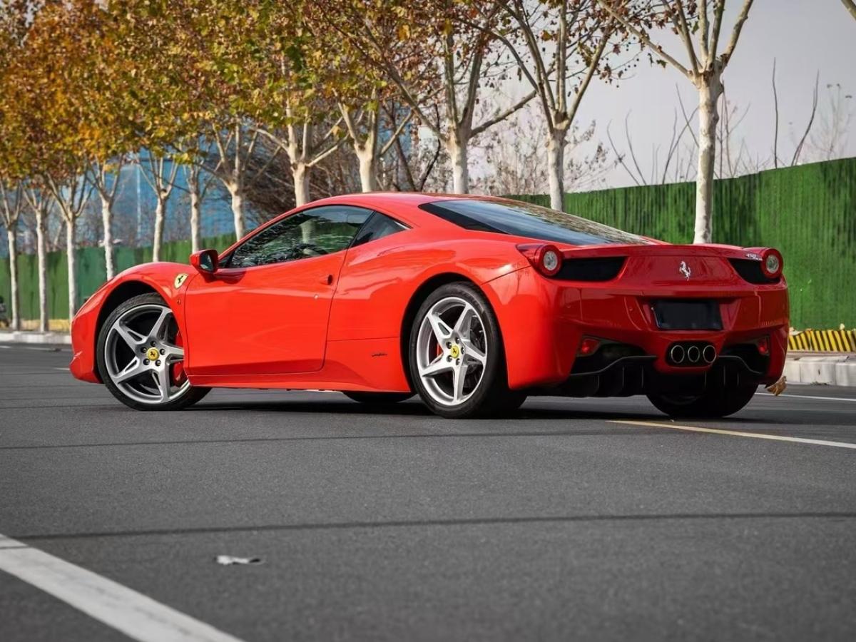 2013年06月法拉利 458  2011款 4.5L Italia