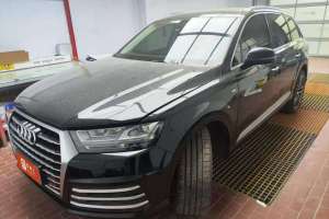 奧迪Q7 奧迪 40 TFSI S line運動型