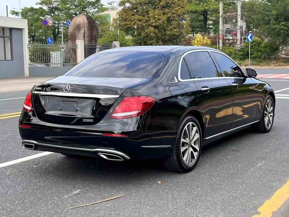 奔馳 奔馳E級  2019款 改款 E 300 L 豪華型圖片