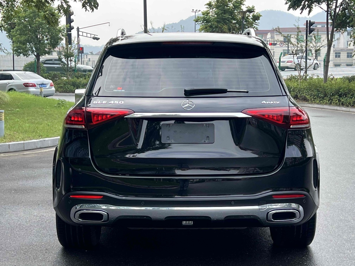 奔馳 奔馳GLE  2023款 GLE 450 4MATIC 時(shí)尚型圖片