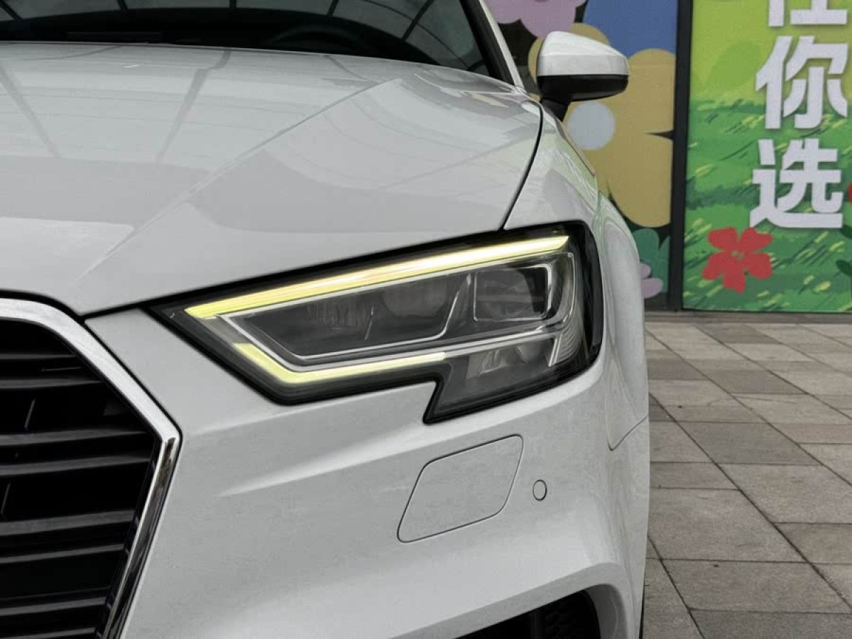奧迪 奧迪A3  2018款 30周年年型 Sportback 35 TFSI 運(yùn)動(dòng)型圖片