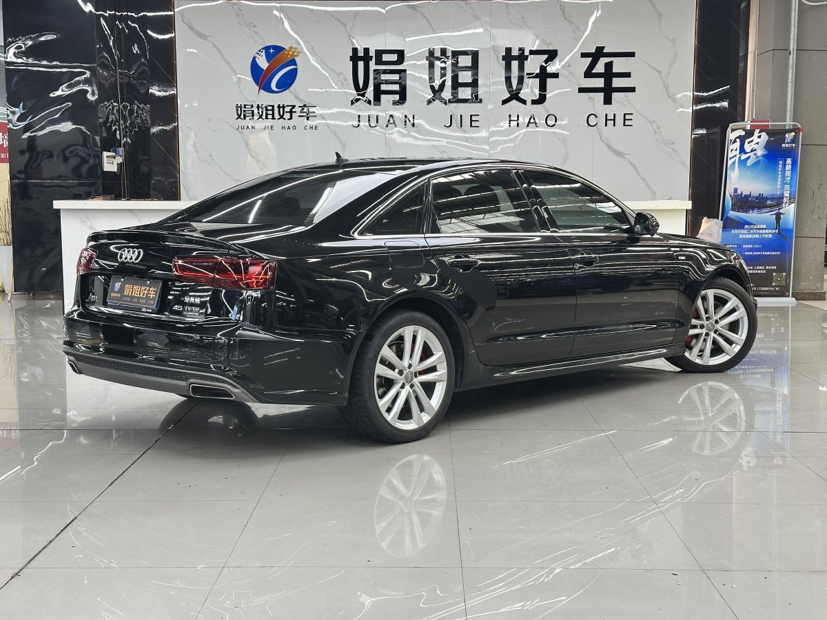 奧迪 奧迪A4L  2018款 30周年年型 45 TFSI quattro 運(yùn)動(dòng)型圖片