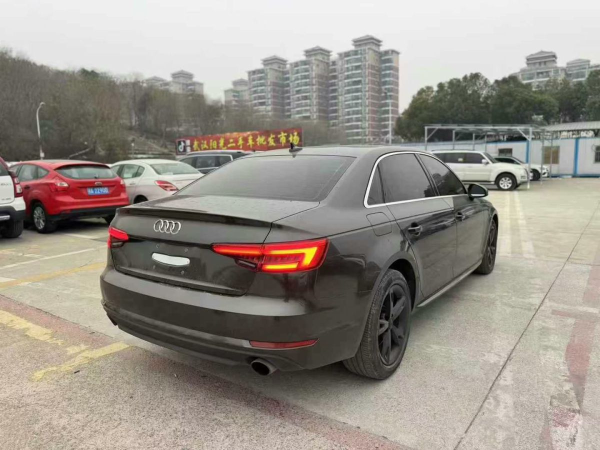 奧迪 奧迪A4L  2017款 A4L 40TFSI 時尚型圖片