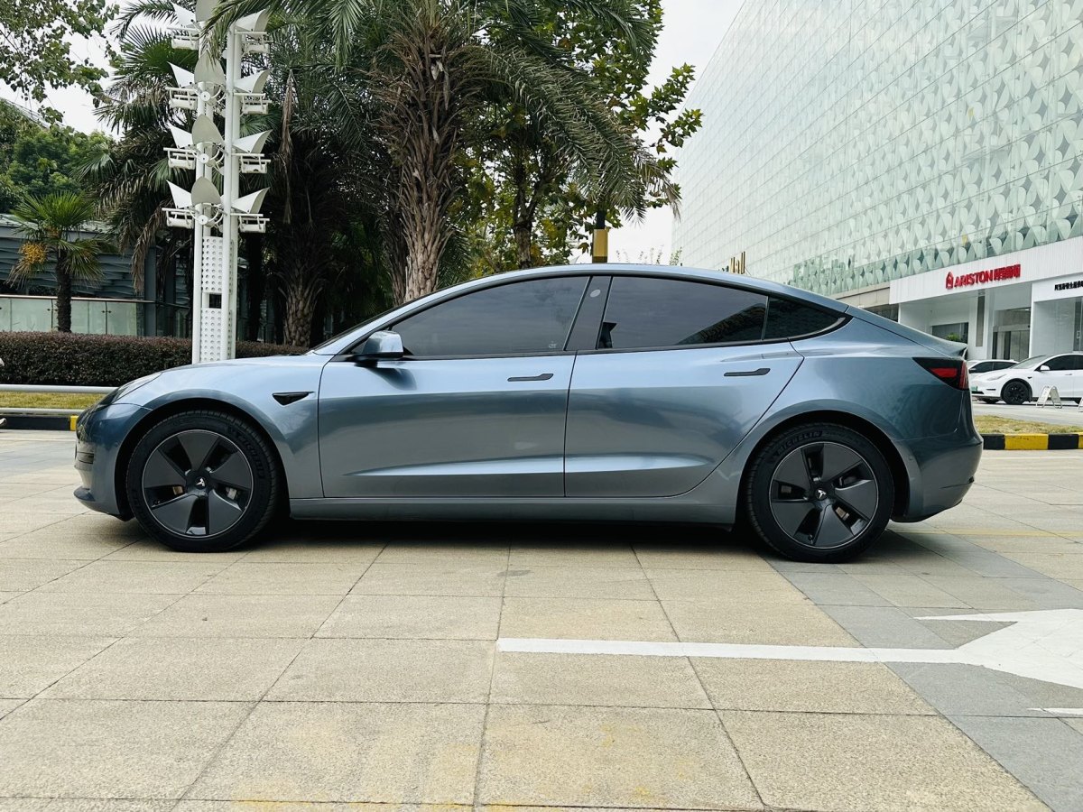 特斯拉 Model Y  2022款 改款 后輪驅(qū)動(dòng)版圖片