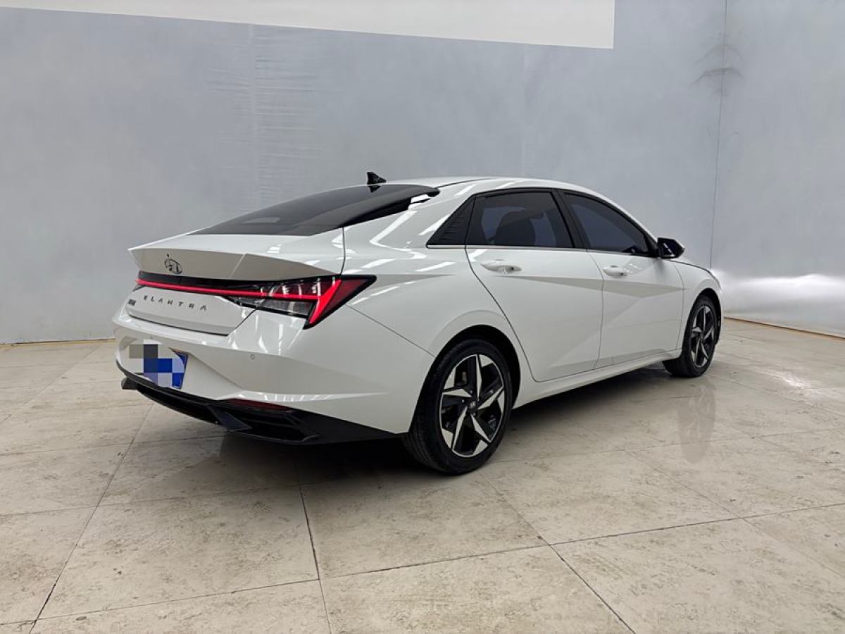 現(xiàn)代 伊蘭特  2022款 1.5L CVT LUX尊貴版圖片