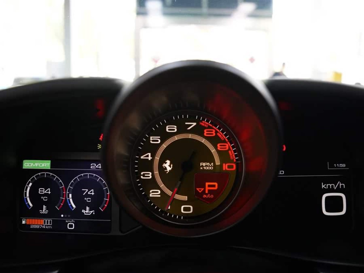 法拉利 GTC4Lusso  2017款 3.9T V8圖片