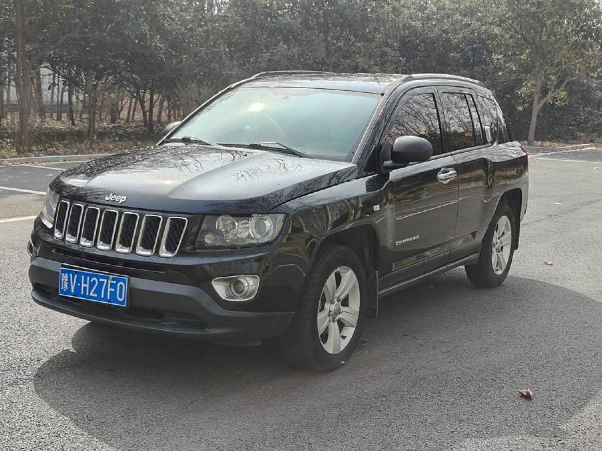 Jeep 指南者  2014款 2.0L 兩驅(qū)運(yùn)動(dòng)版圖片