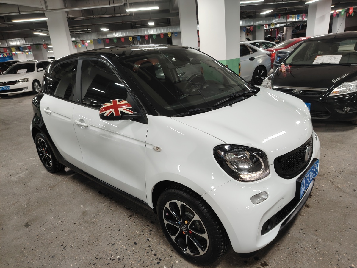 smart forfour  2016款 1.0L 52千瓦激情版圖片