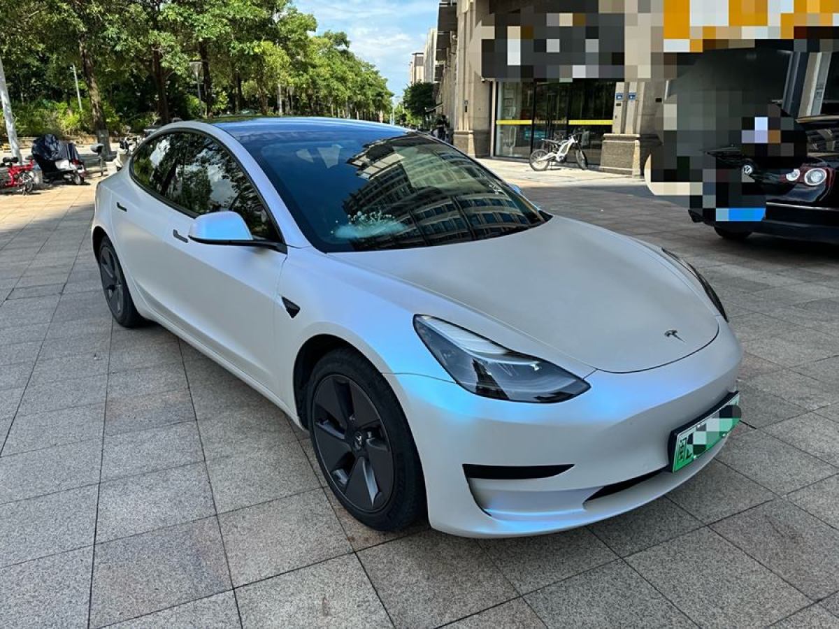 特斯拉 Model Y  2021款 改款 標(biāo)準(zhǔn)續(xù)航后驅(qū)升級(jí)版圖片