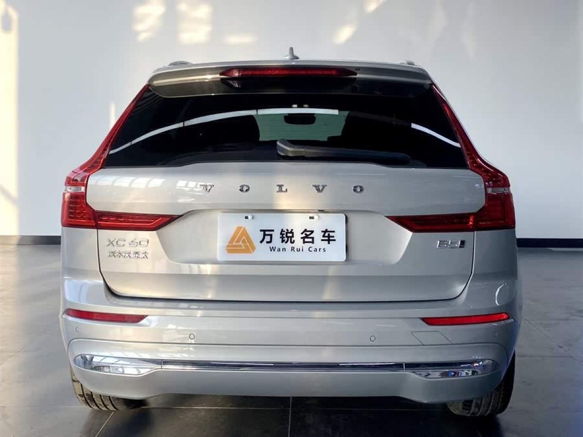 沃爾沃 XC60  2022款 B5 四驅(qū)智雅豪華版圖片