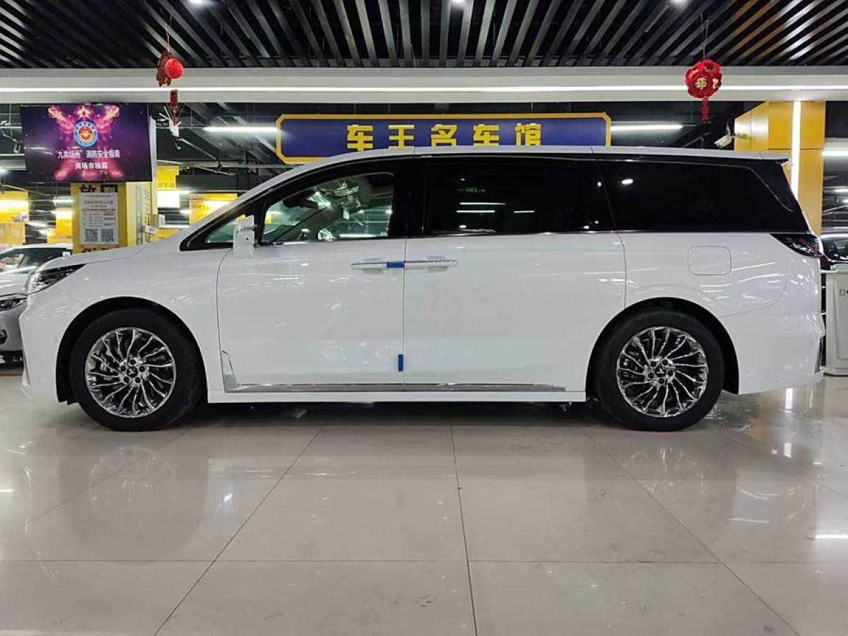 嵐圖 夢想家  2024款 PHEV 超長續(xù)航旗艦版圖片