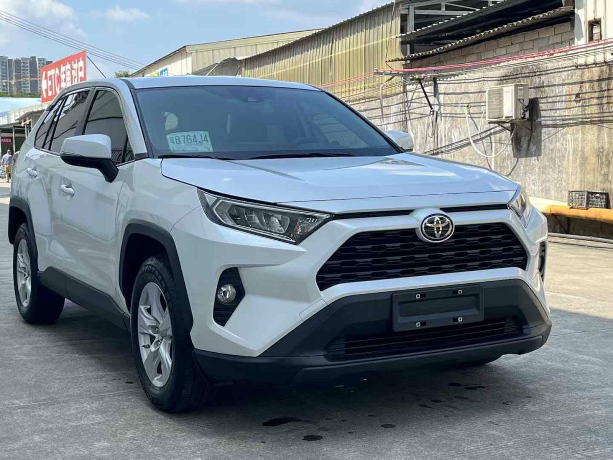 2022年11月豐田 RAV4 