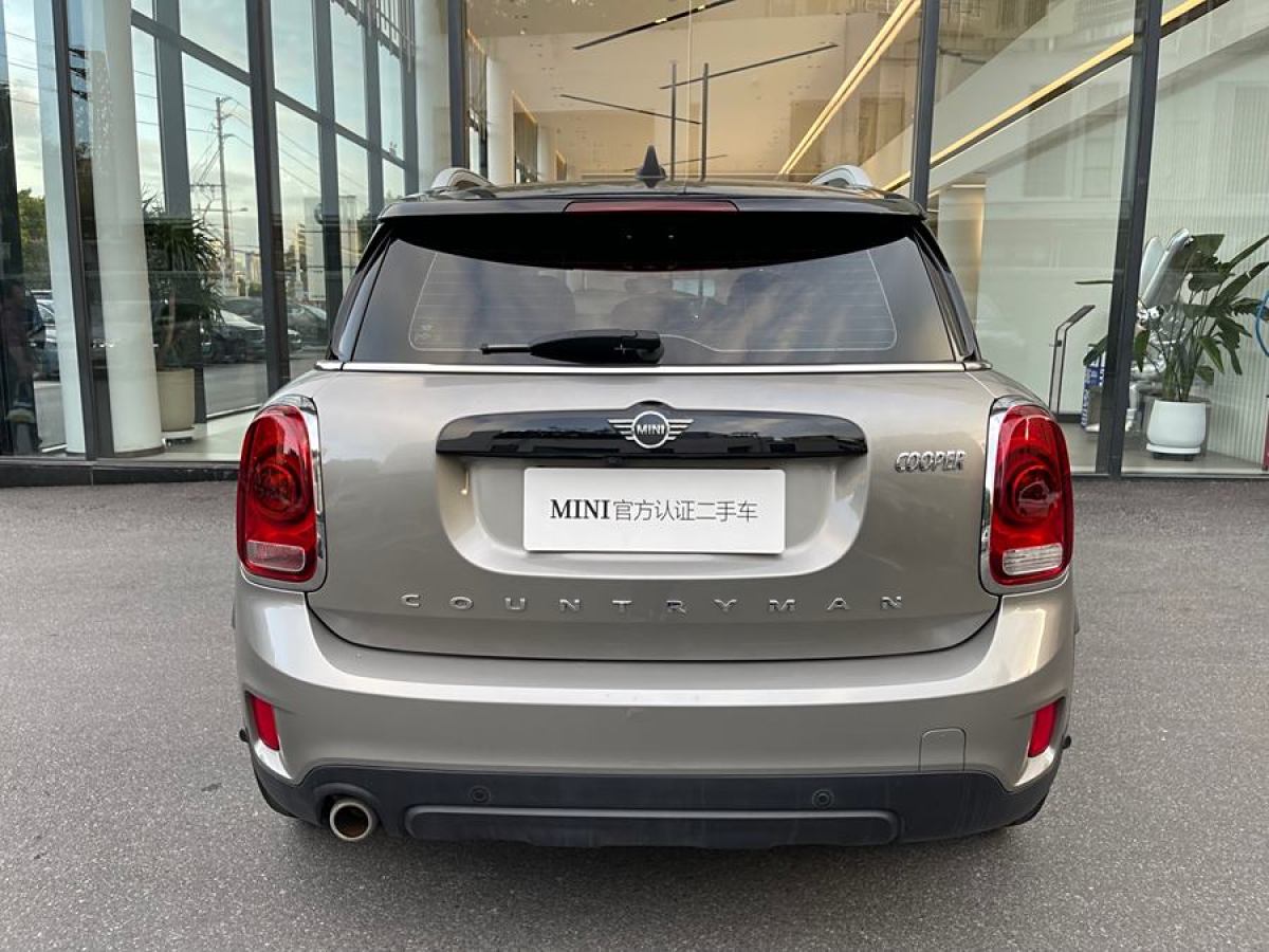 MINI COUNTRYMAN  2019款 1.5T COOPER ALL4 藝術(shù)家周末旅行版圖片