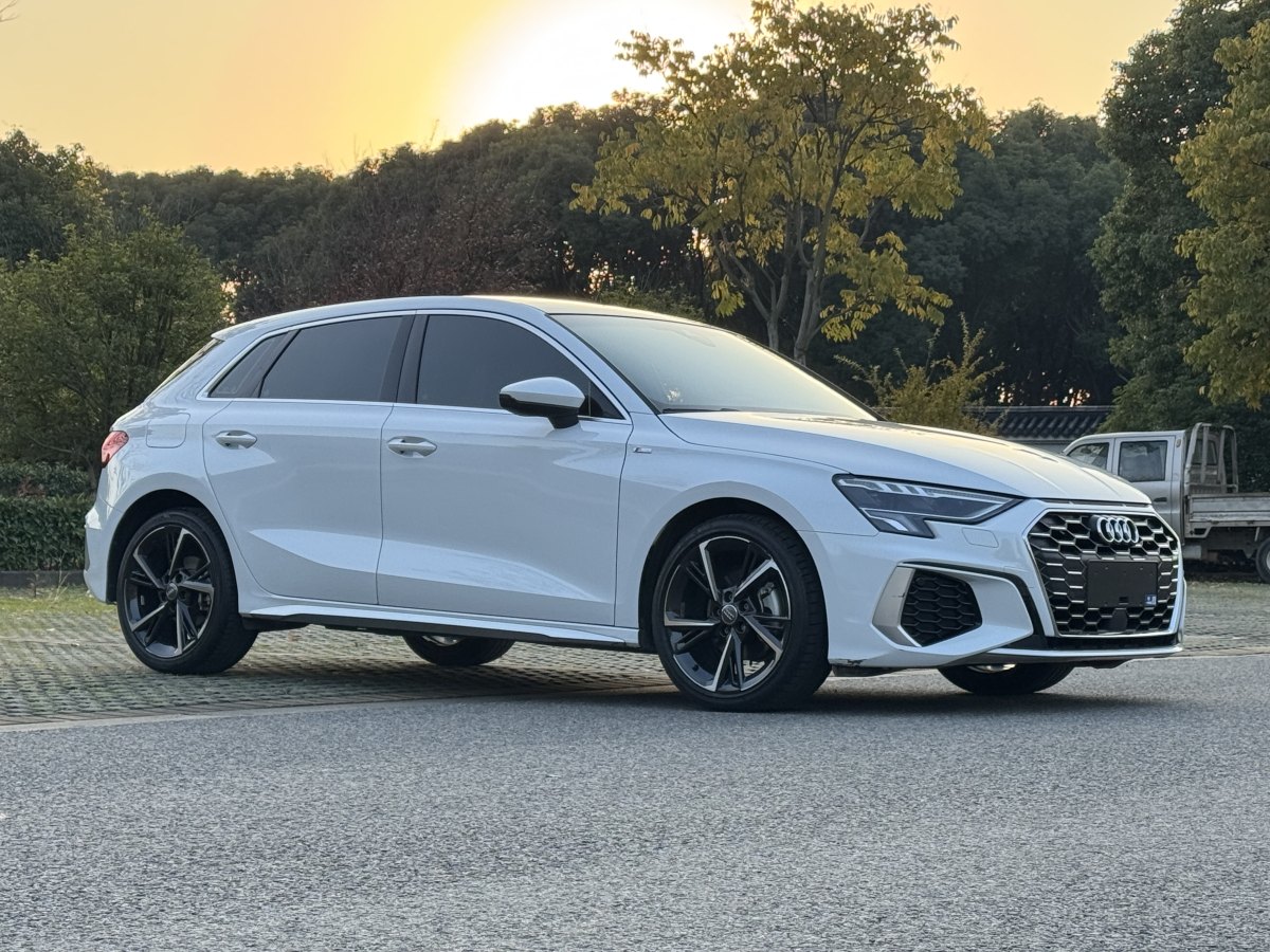 奧迪 奧迪A3  2022款 Sportback 35 TFSI 時(shí)尚運(yùn)動(dòng)型圖片