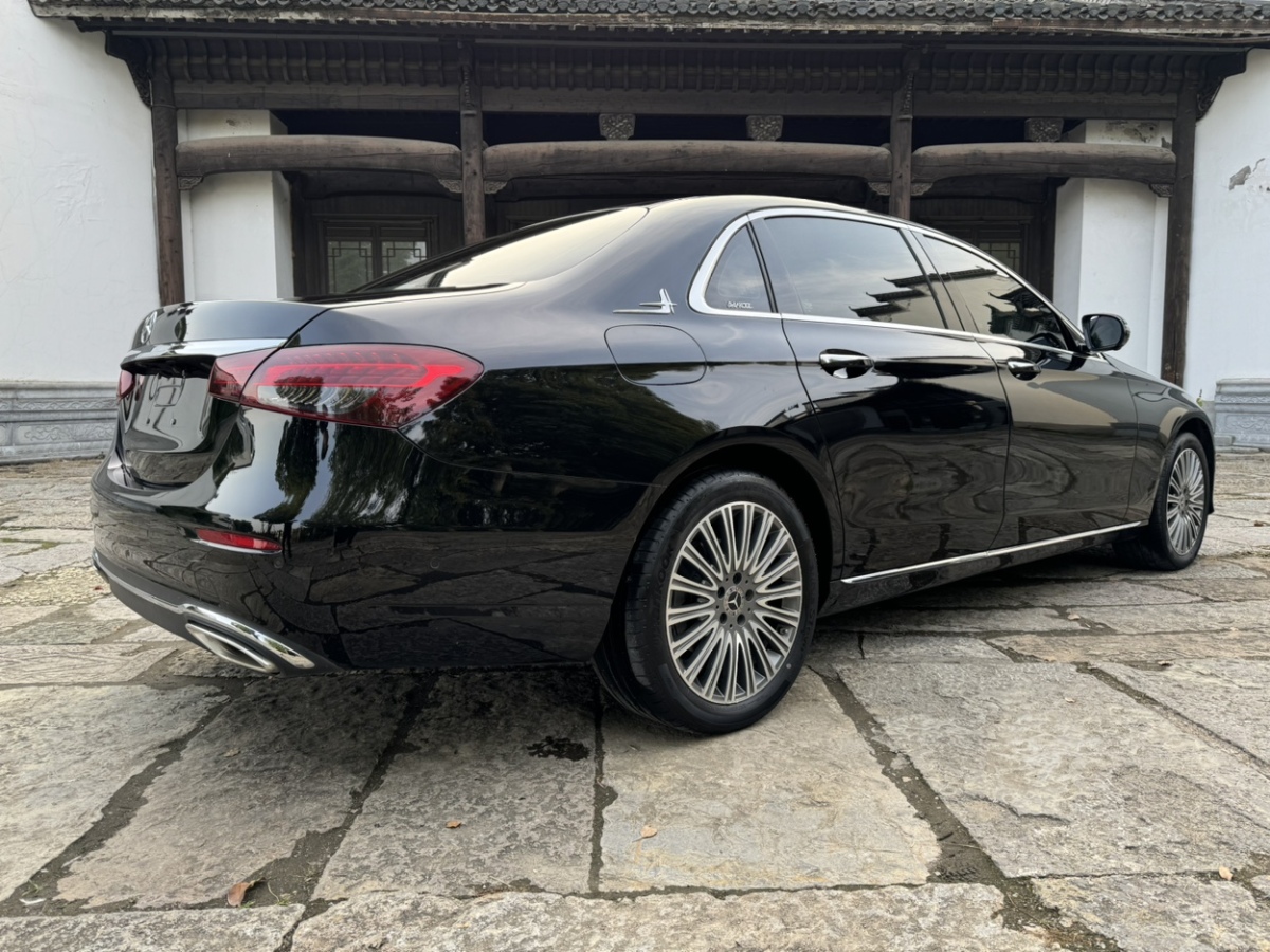 奔馳 奔馳E級  2023款 改款 E 300 L 豪華型圖片