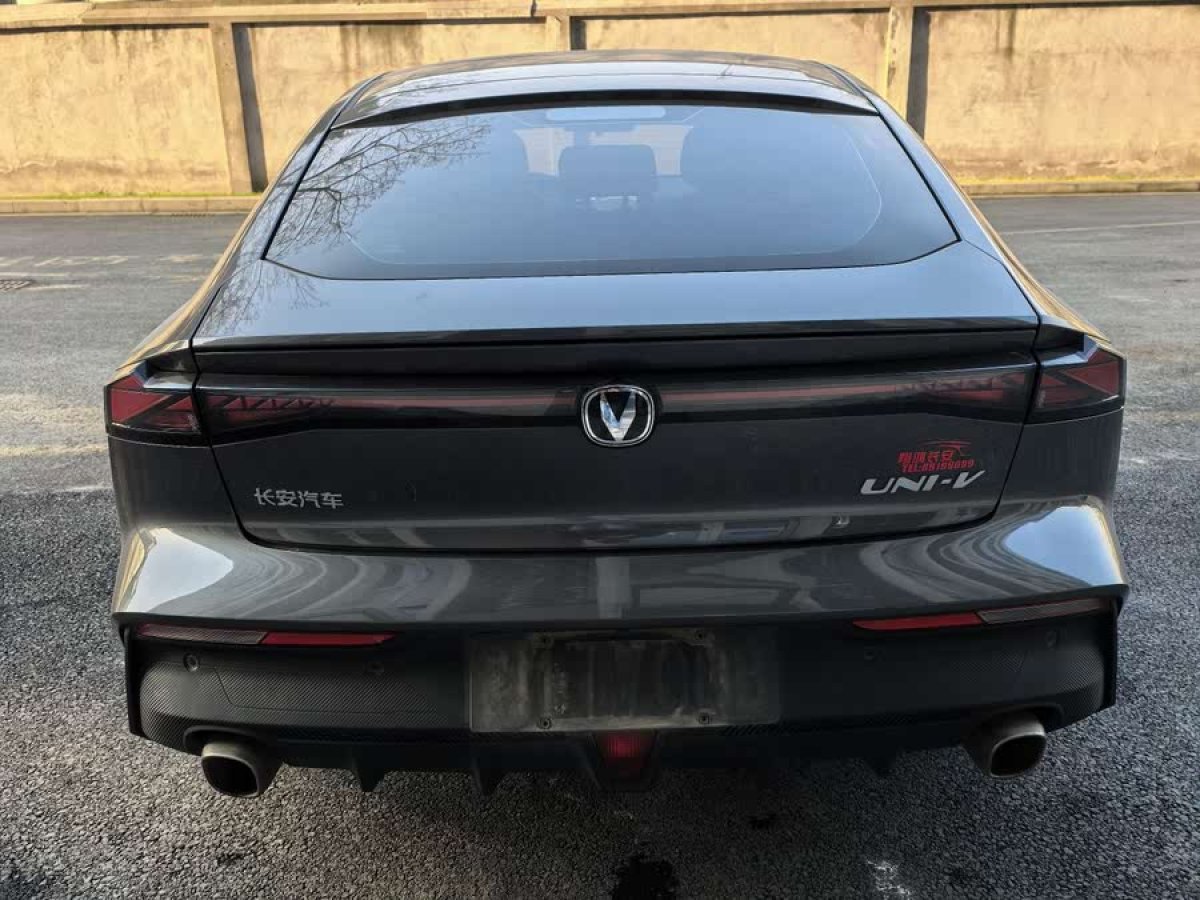 長(zhǎng)安 長(zhǎng)安UNI-V  2022款 1.5T 卓越型圖片