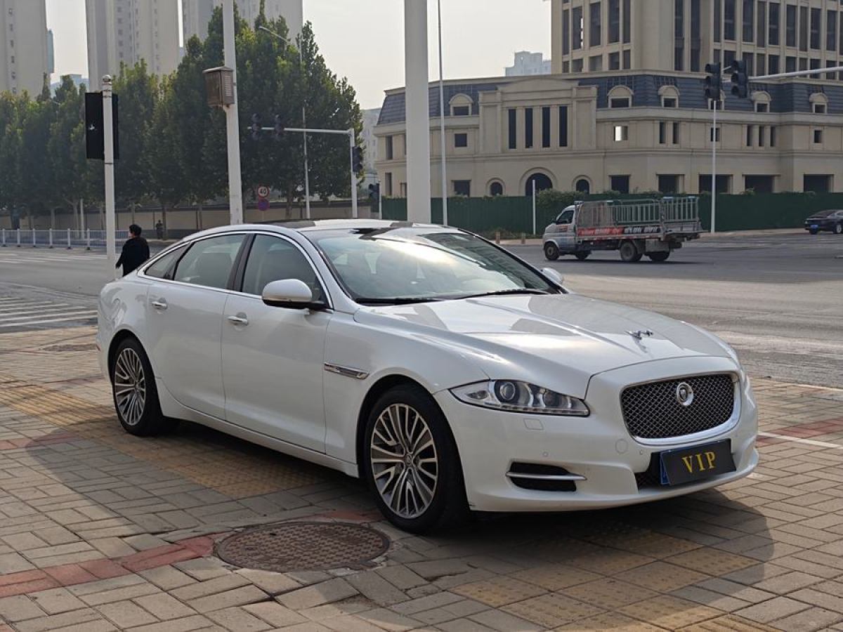 捷豹 XJ  2012款 XJL 3.0 全景商務(wù)版圖片