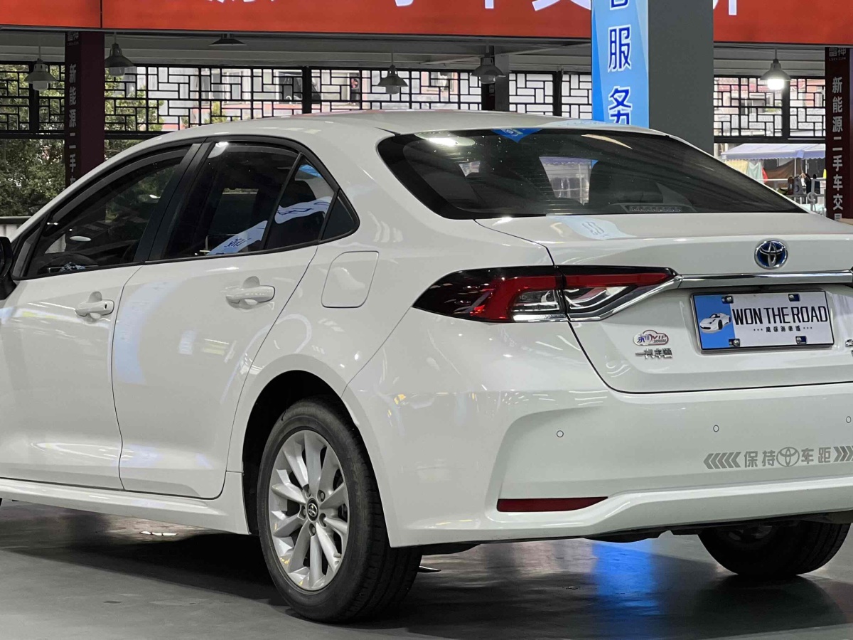 豐田 卡羅拉  2021款 雙擎 1.8L E-CVT精英版圖片