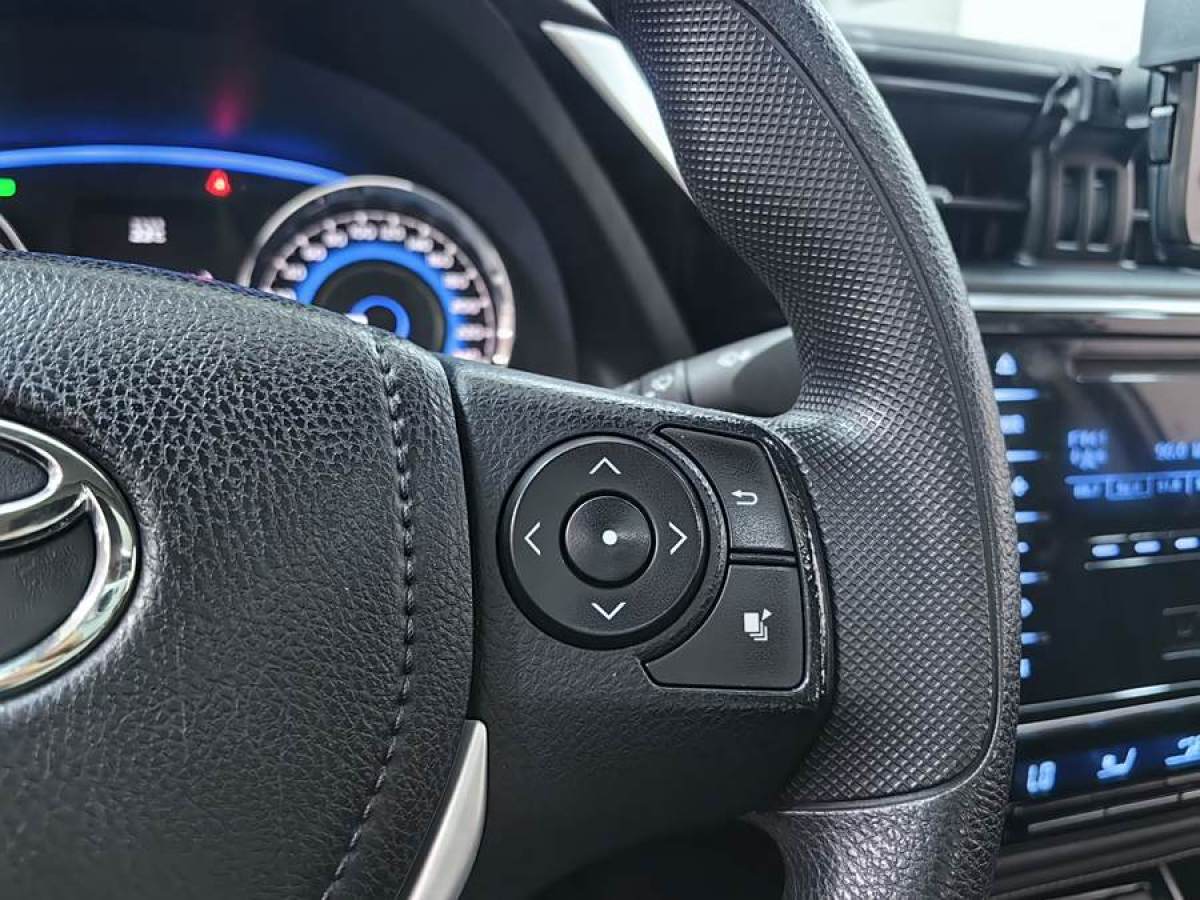 丰田 卡罗拉  2017款 改款双擎 1.8L E-CVT领先版图片