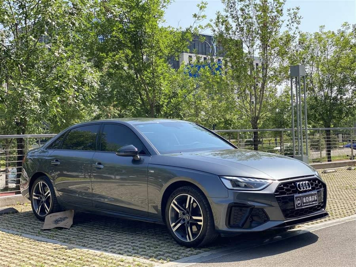 奧迪 奧迪A4L  2022款 40 TFSI 豪華動(dòng)感型圖片