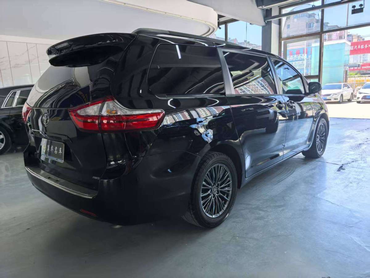 豐田 塞納  2015款 3.5L 四驅(qū)L圖片