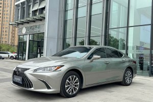 ES 雷克薩斯 200 卓越版