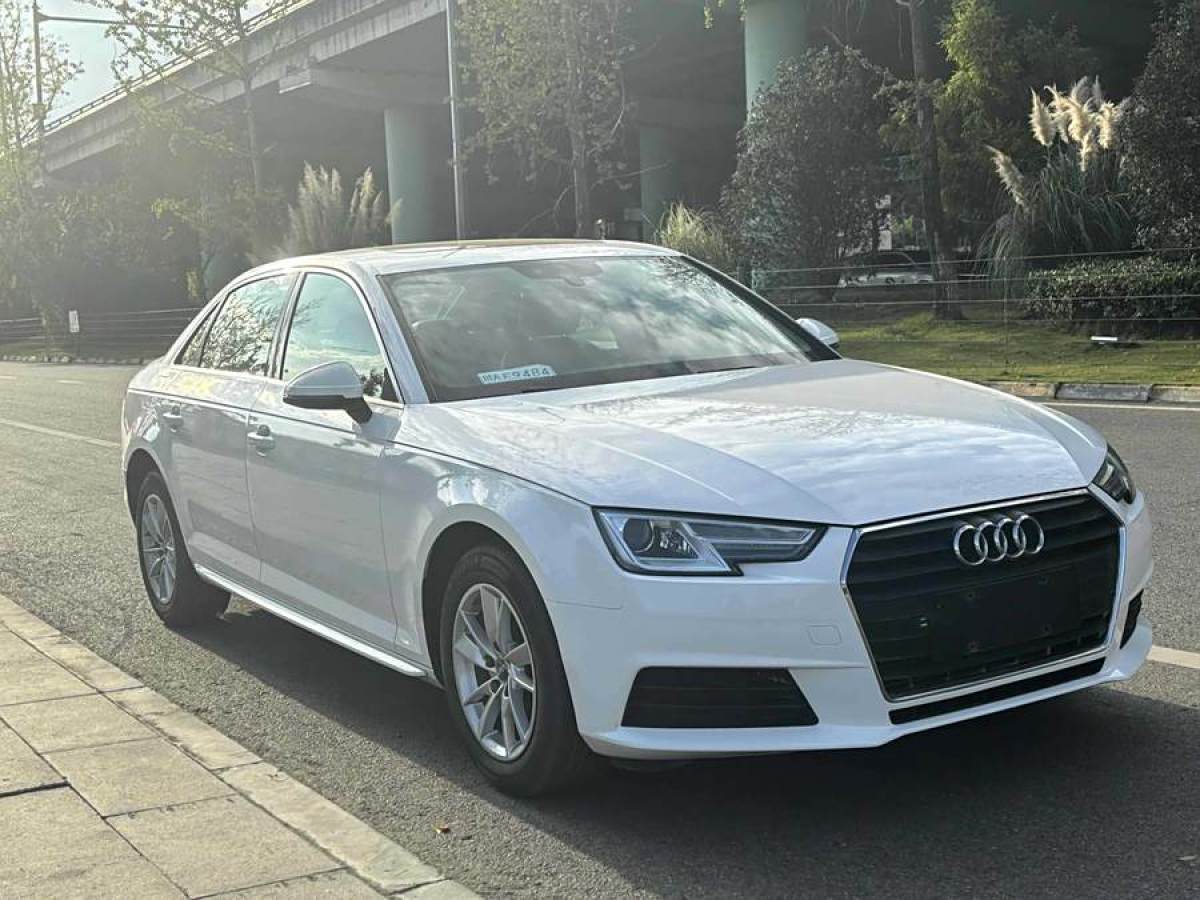 奧迪 奧迪A4L  2017款 40 TFSI 進取型圖片