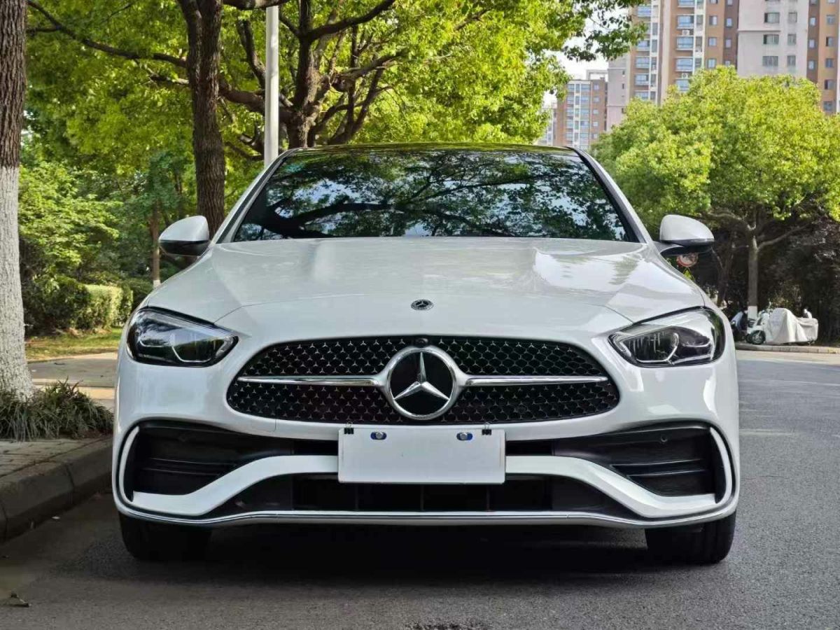 奔馳 V級(jí)  2022款 V 260 L 長(zhǎng)軸距尊貴版圖片
