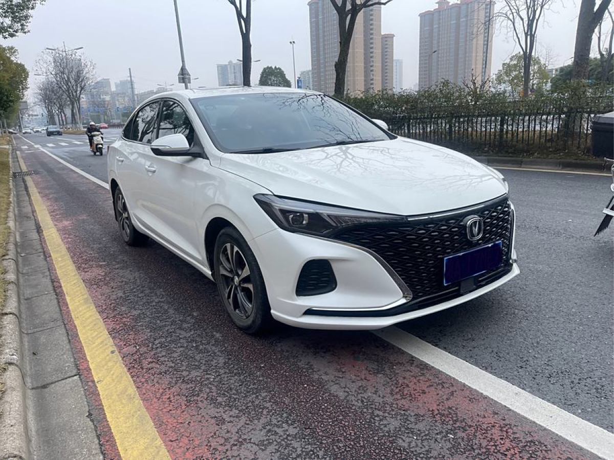 長(zhǎng)安 逸動(dòng)  2020款 PLUS 藍(lán)鯨NE 1.4T GDI DCT尊貴型圖片