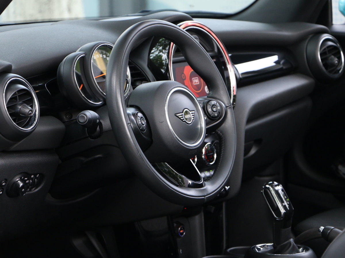 MINI MINI  2019款 1.5T COOPER CABRIO 經(jīng)典派圖片