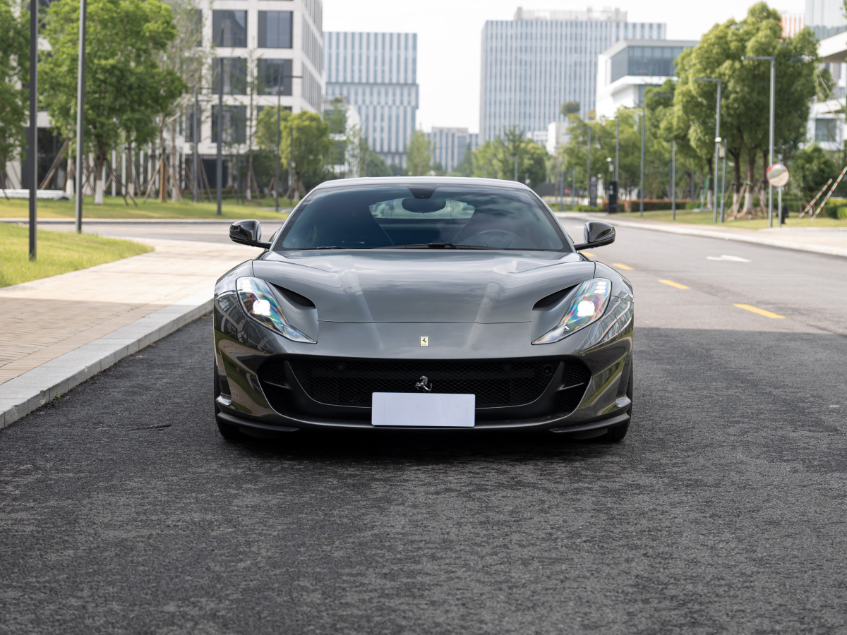 法拉利 812 Superfast  2017款 6.5L 標準型圖片