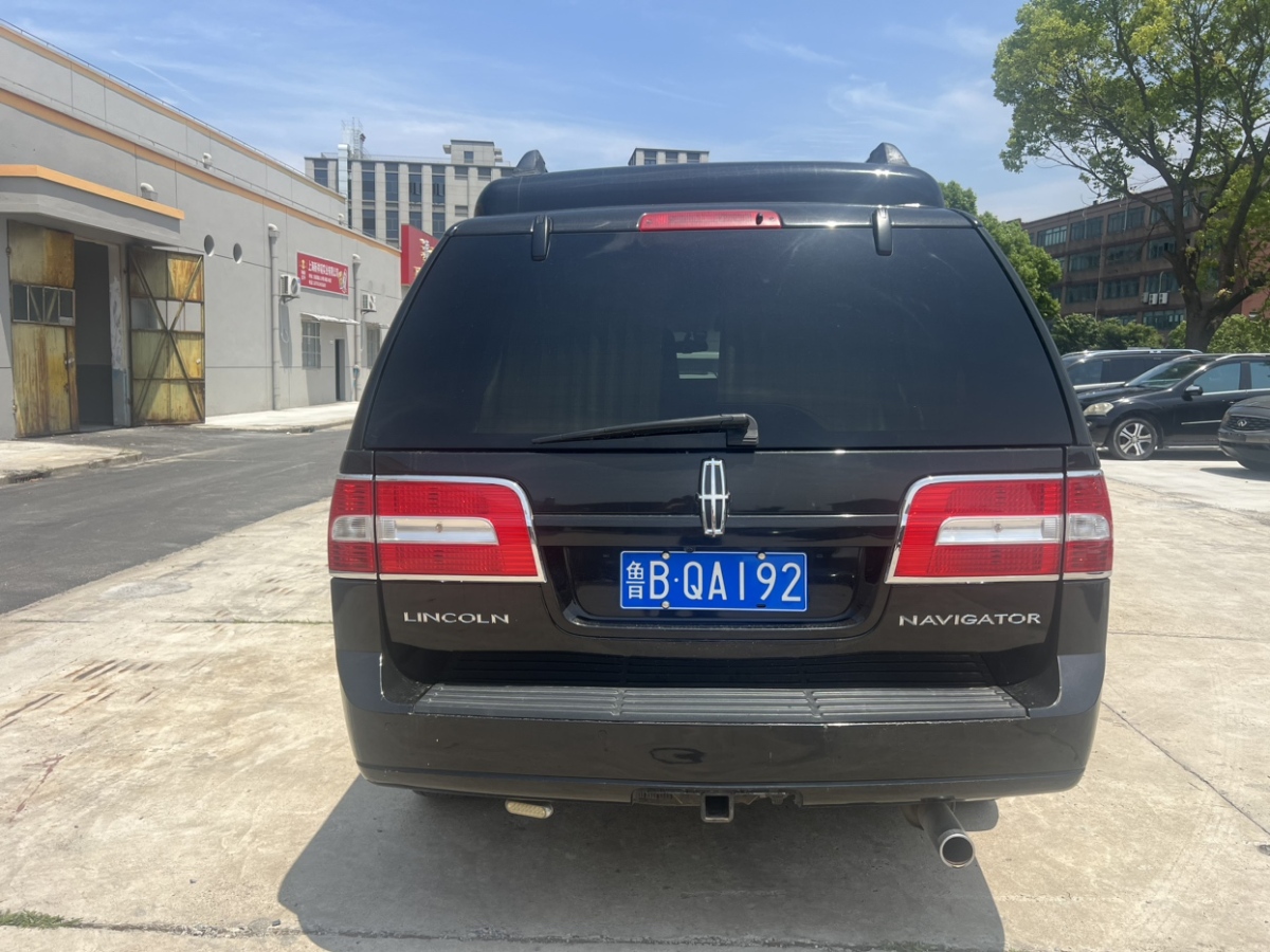 林肯 領(lǐng)航員  2004款 5.4L圖片
