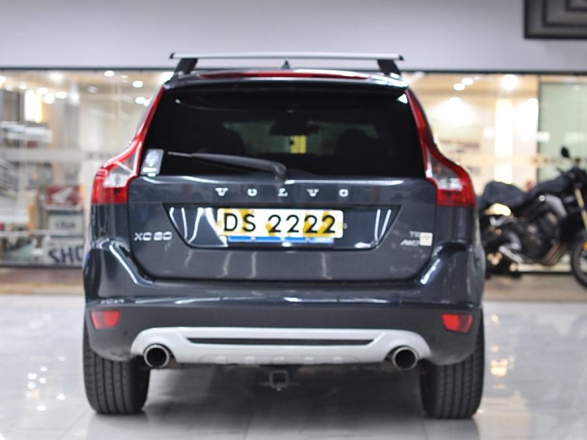 沃爾沃 XC60  2010款 T6 R-Design 個性運(yùn)動版圖片