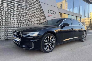 奥迪A6L 奥迪 45 TFSI quattro 臻选动感型