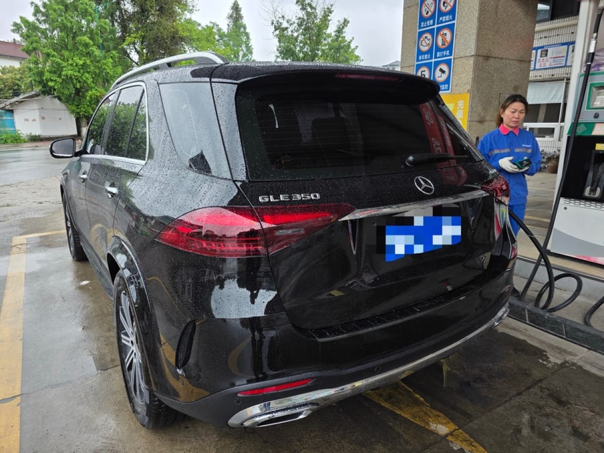 奔馳 奔馳GLE  2024款 改款 GLE 350 4MATIC 時(shí)尚型圖片