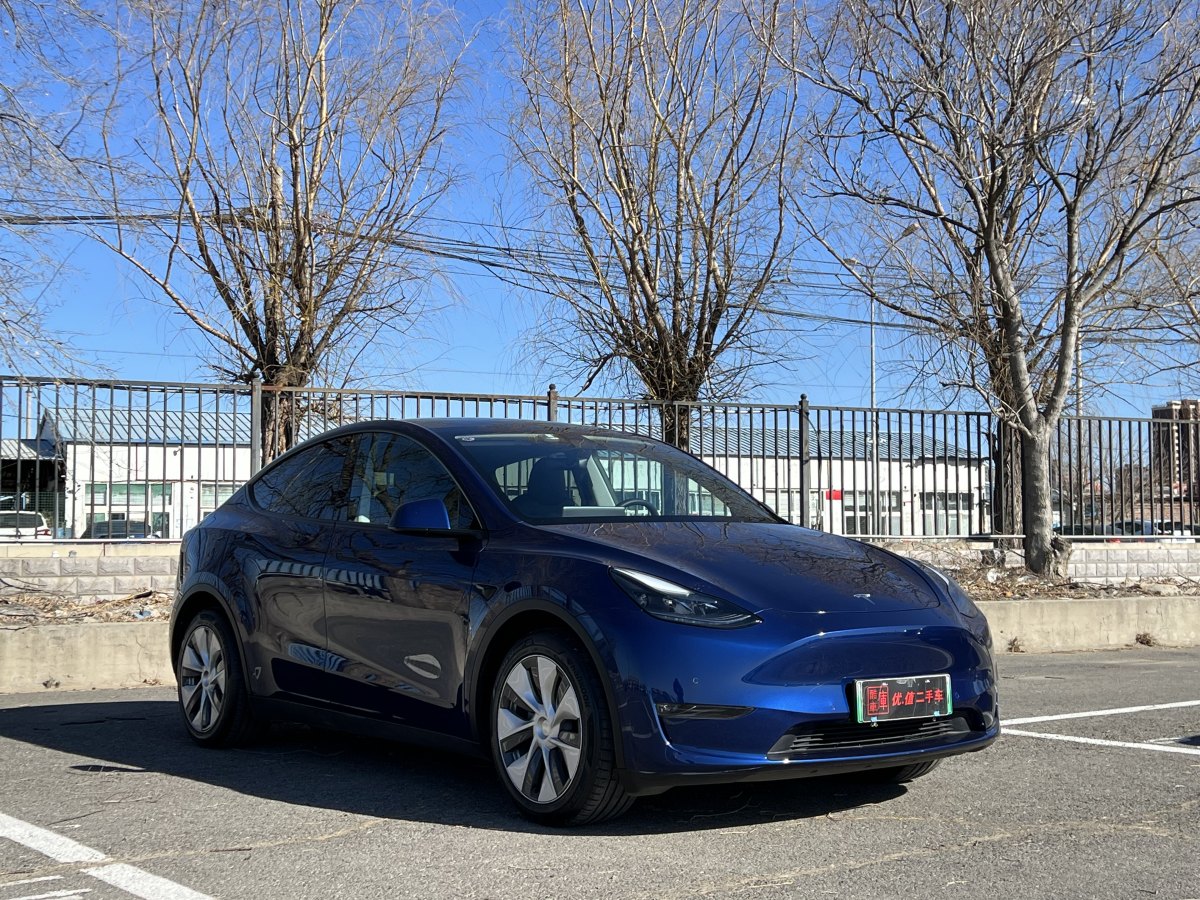 2021年8月特斯拉 Model Y  2021款 長續(xù)航全輪驅(qū)動(dòng)版 3D7