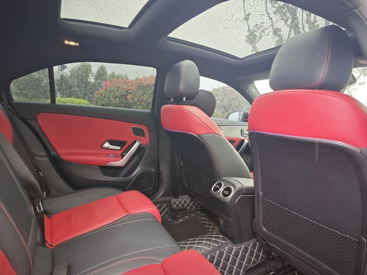 奔馳 奔馳A級(jí)AMG  2024款 改款 AMG A 35 4MATIC圖片