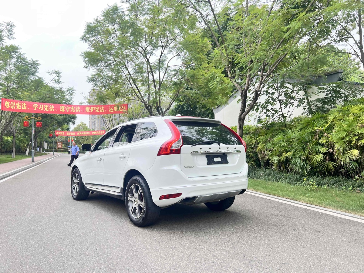 沃爾沃 XC60  2015款 T5 AWD 智遠(yuǎn)版圖片