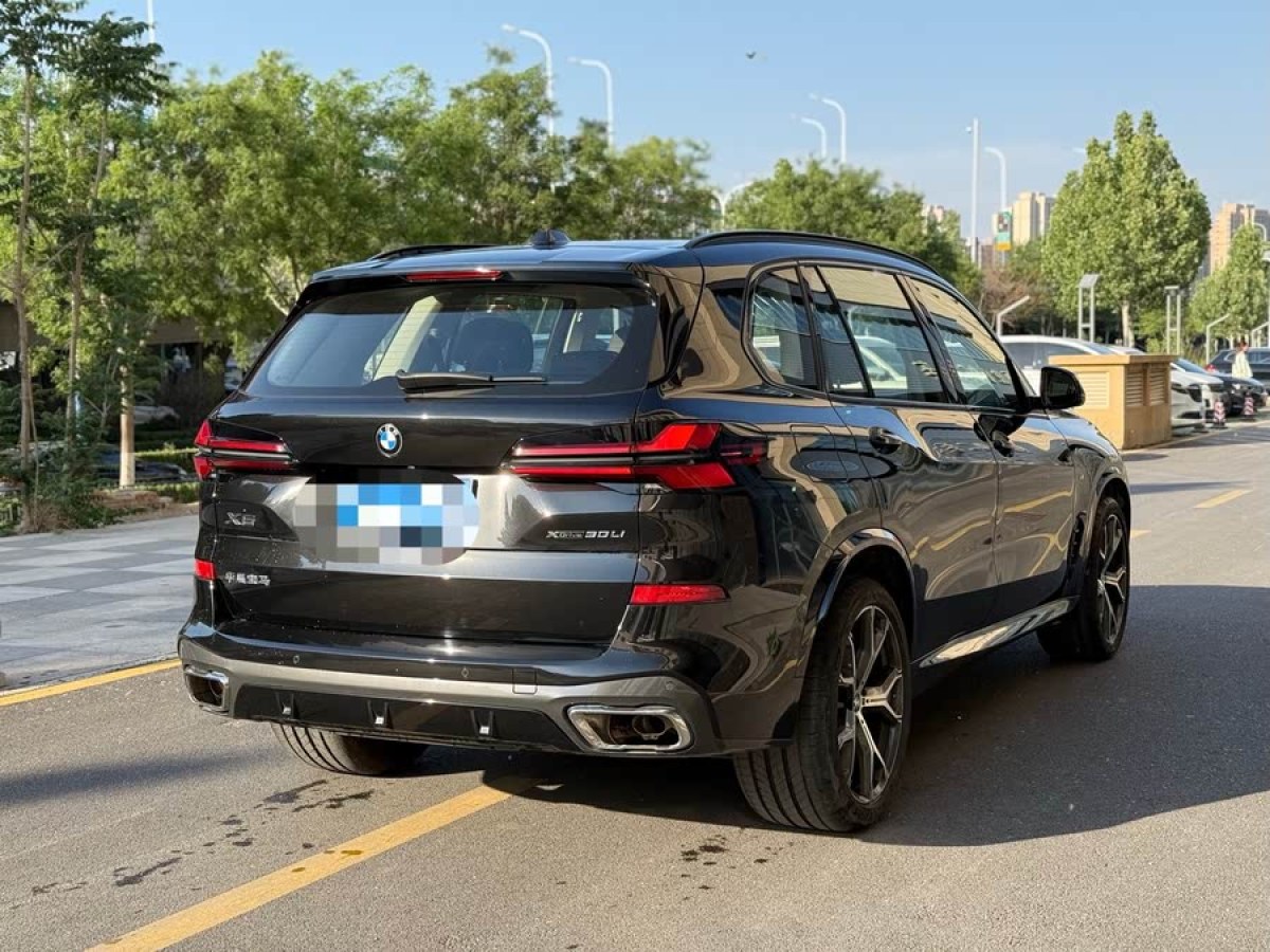 寶馬 寶馬X5  2023款 xDrive 30Li 尊享型M運動曜夜套裝圖片