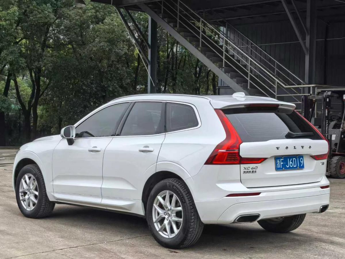 沃爾沃 XC60  2018款 T4 智逸版圖片