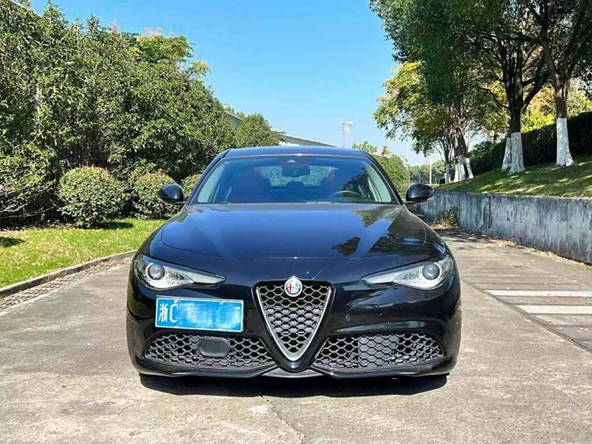 阿爾法·羅密歐 Giulia  2020款 2.0T 280HP 賽道限量版圖片