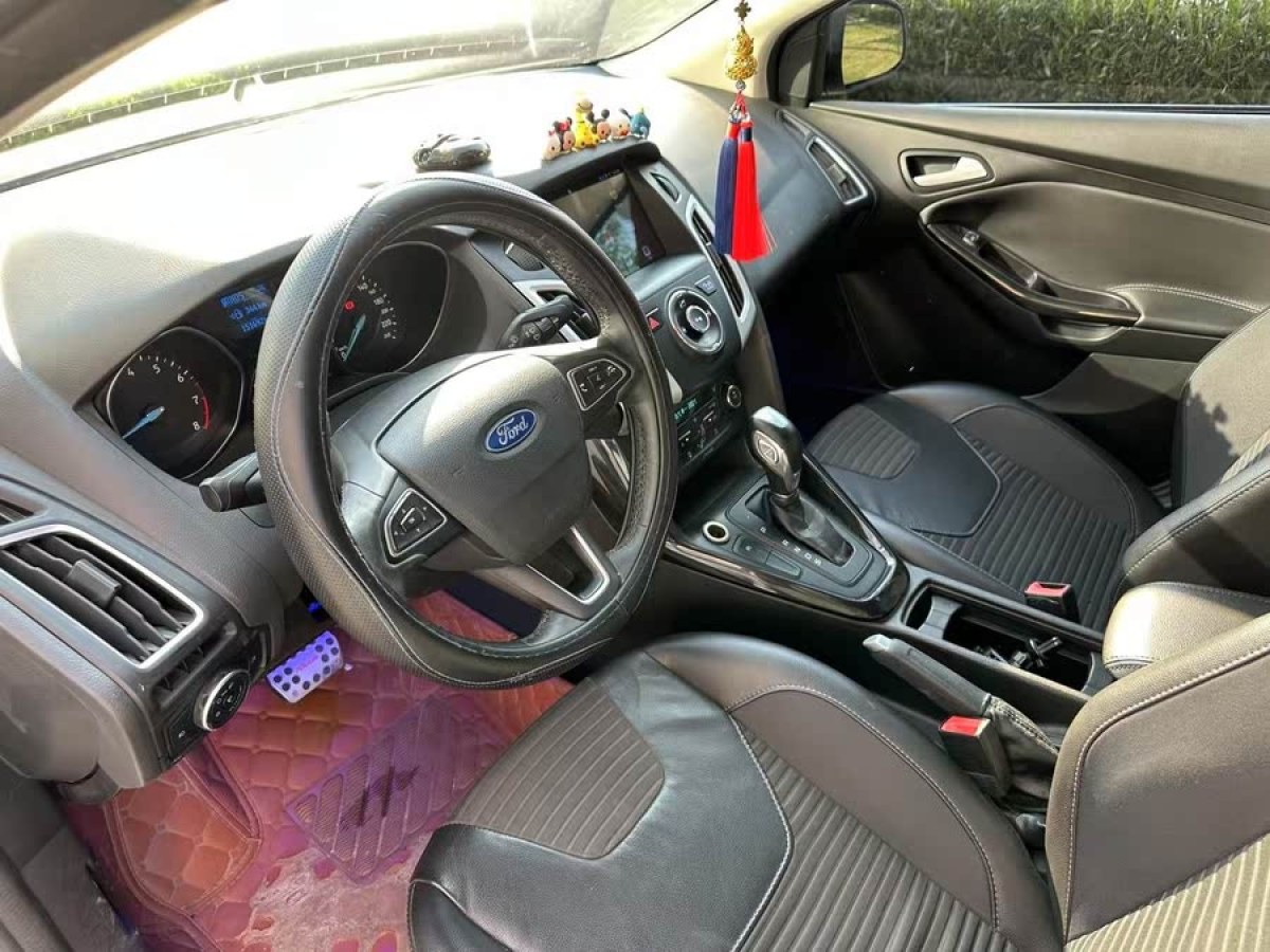 福特 ?？怂? 2015款 三廂 EcoBoost 125 自動(dòng)超能風(fēng)尚型圖片