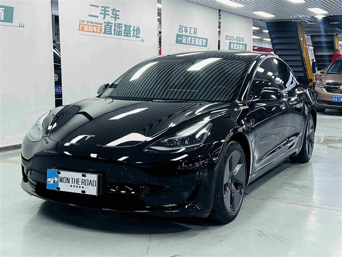 特斯拉 Model Y  2021款 改款 標(biāo)準(zhǔn)續(xù)航后驅(qū)升級(jí)版圖片