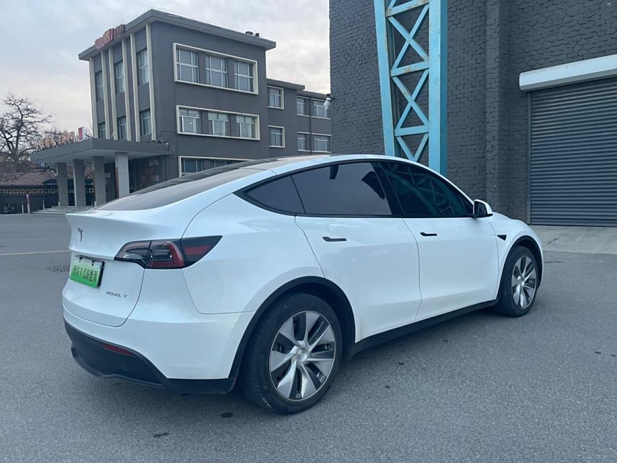 特斯拉 Model 3  2021款 改款 標(biāo)準(zhǔn)續(xù)航后驅(qū)升級(jí)版圖片