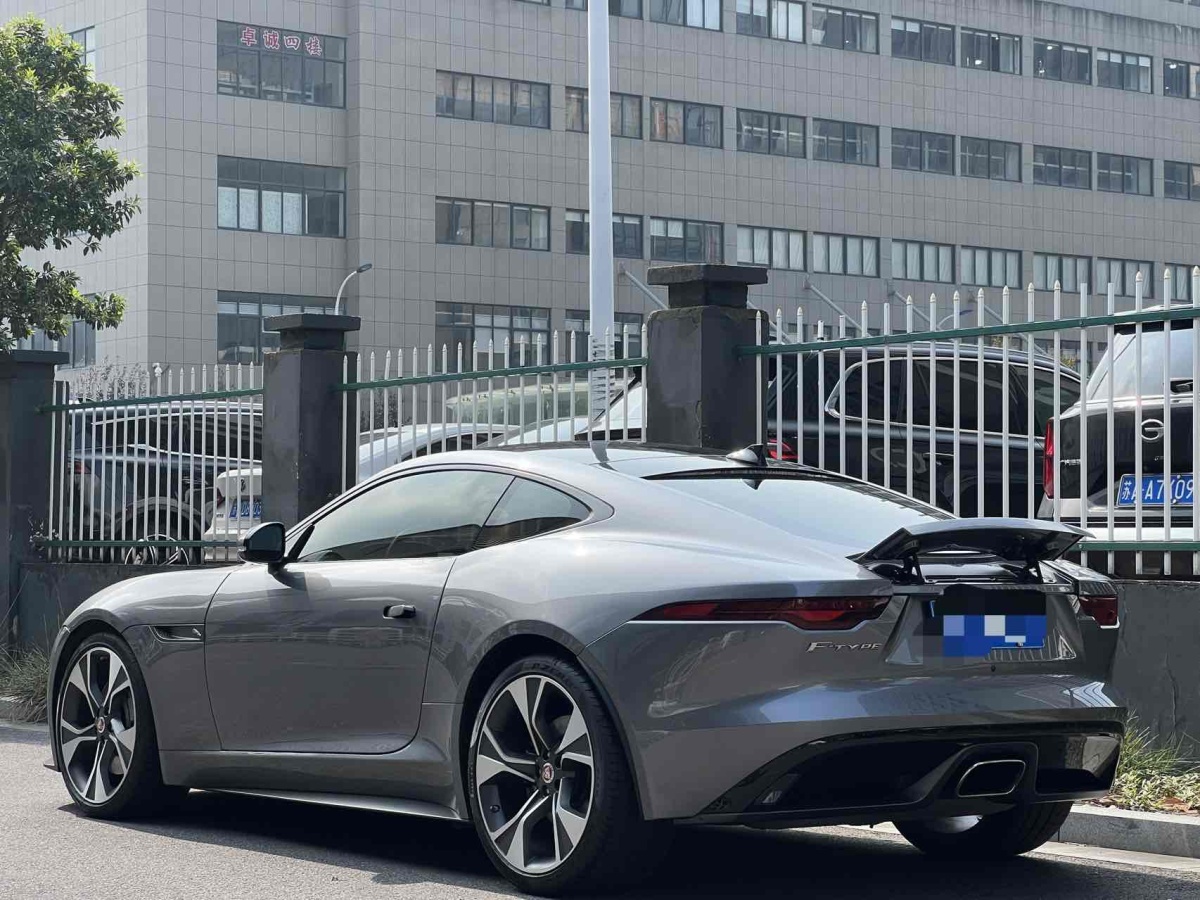 捷豹 F-TYPE  2021款 P300 后驅(qū)First Edition硬頂版圖片