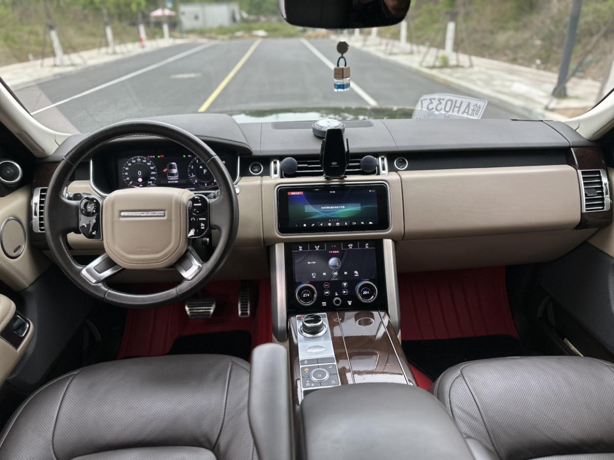 路虎 攬勝  2021款 3.0 L6 傳世版圖片